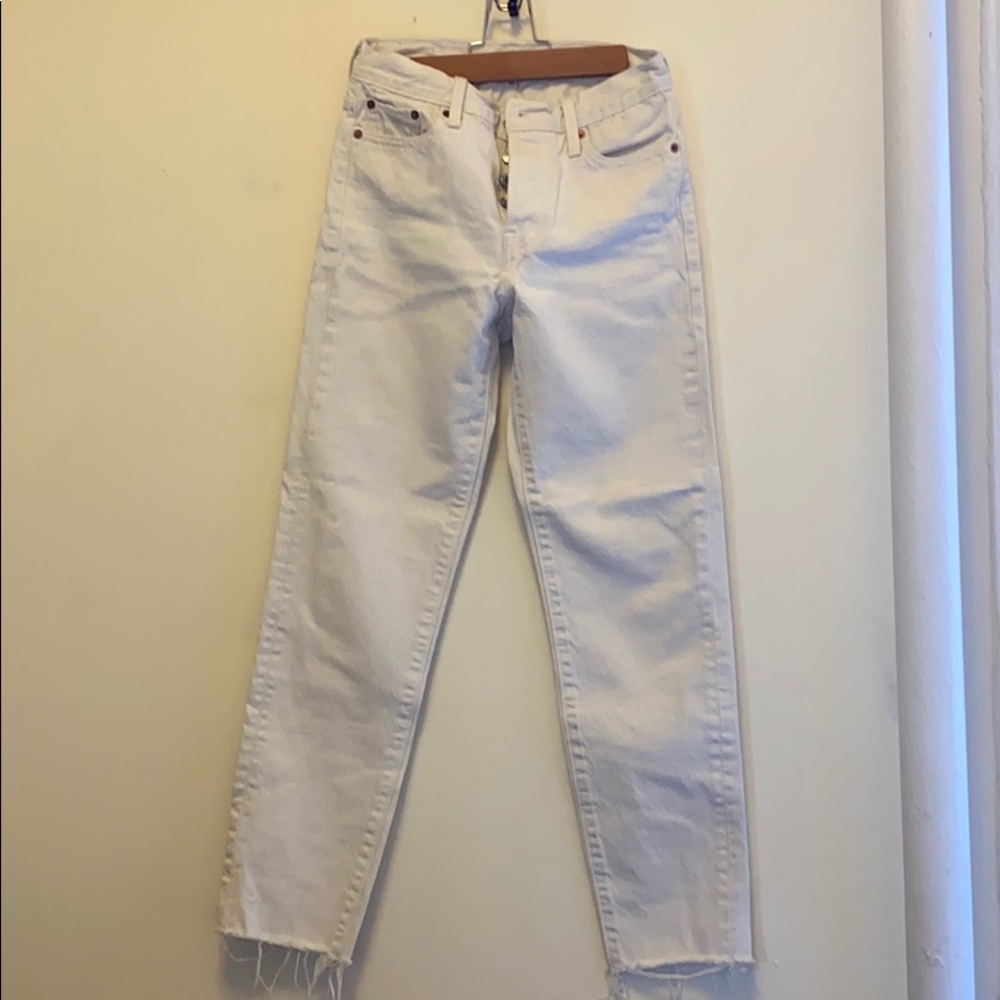 Levi’s off-white high-waisted Jeans, 26
